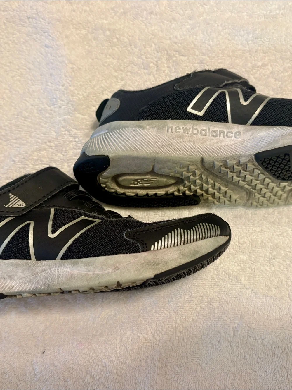 New Balance Kids Black and Silver Hook-and-Loop Athletic Sneakers